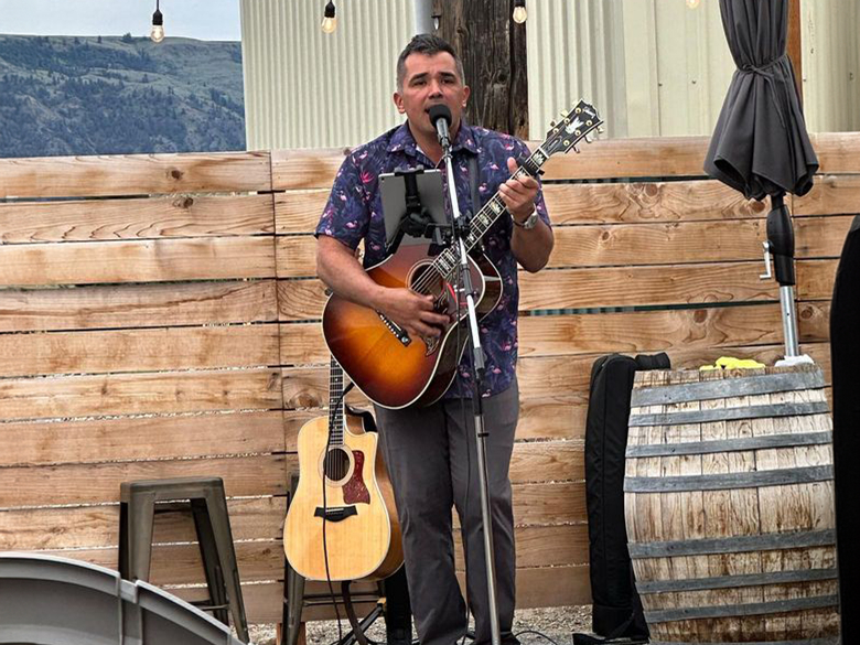 Tim Schmidt – 28 January @Sparrow